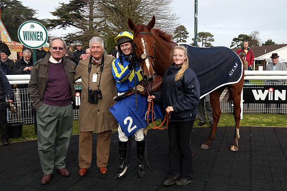 Race1_23rd_Feb_Fontwell15