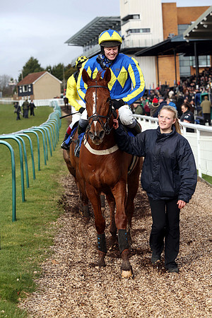 Race1_23rd_Feb_Fontwell9